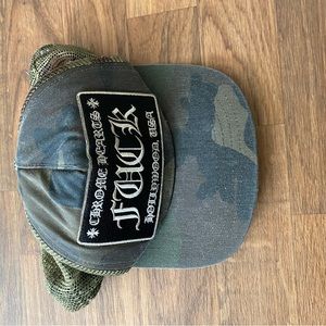 Camouflage Chrome heart Hat